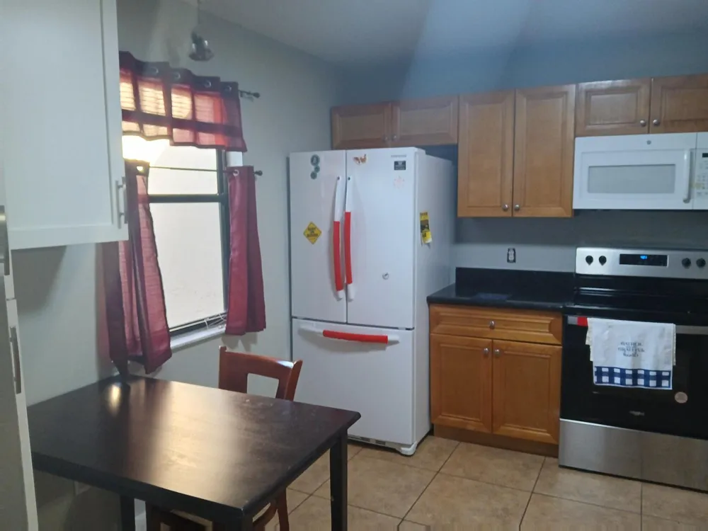 1108 Lakeview Drive E Royal Palm Beach, FL 33411