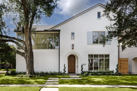 2627 Tangley Road