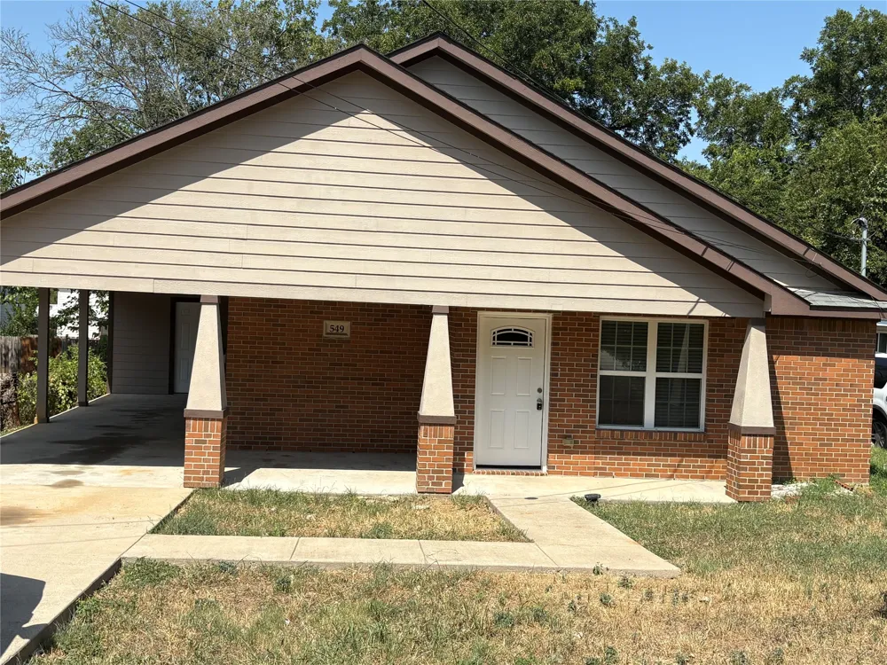 549 Neomi Avenue Dallas, TX 75217