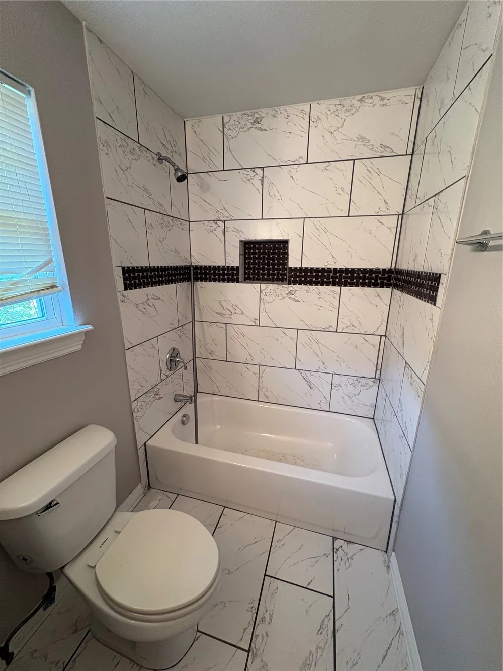549 Neomi Avenue Dallas, TX 75217