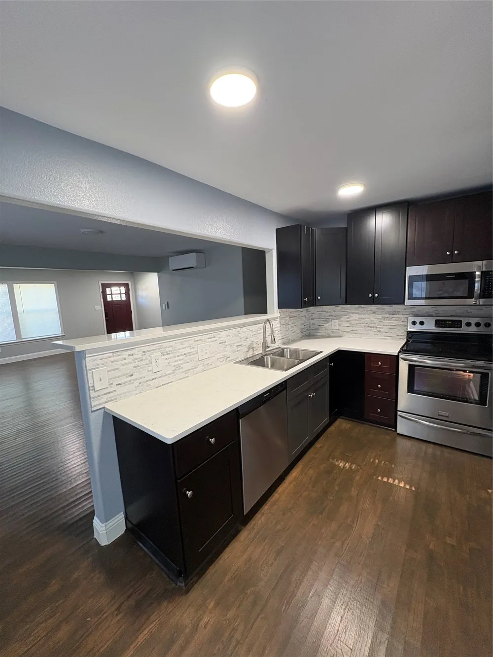 408 S 2nd Avenue Mansfield, TX 76063