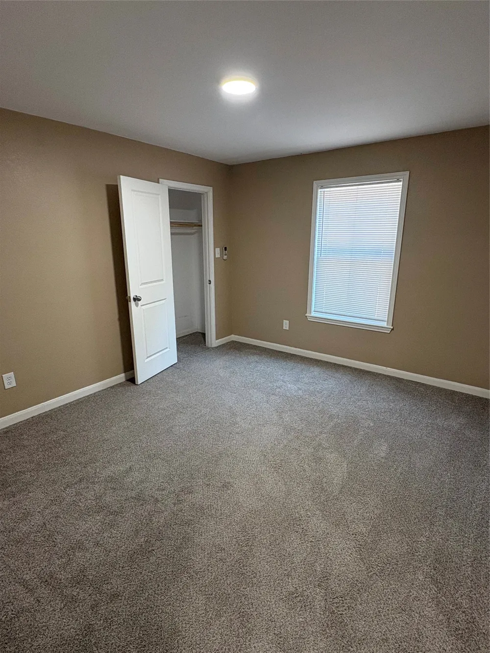 408 S 2nd Avenue Mansfield, TX 76063