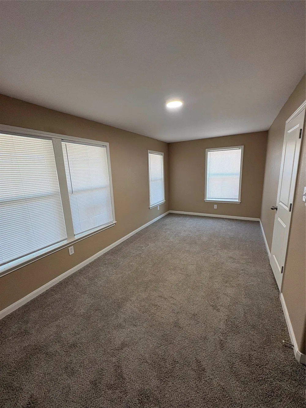 408 S 2nd Avenue Mansfield, TX 76063