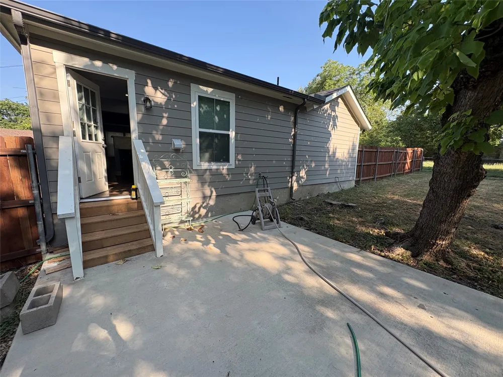408 S 2nd Avenue Mansfield, TX 76063