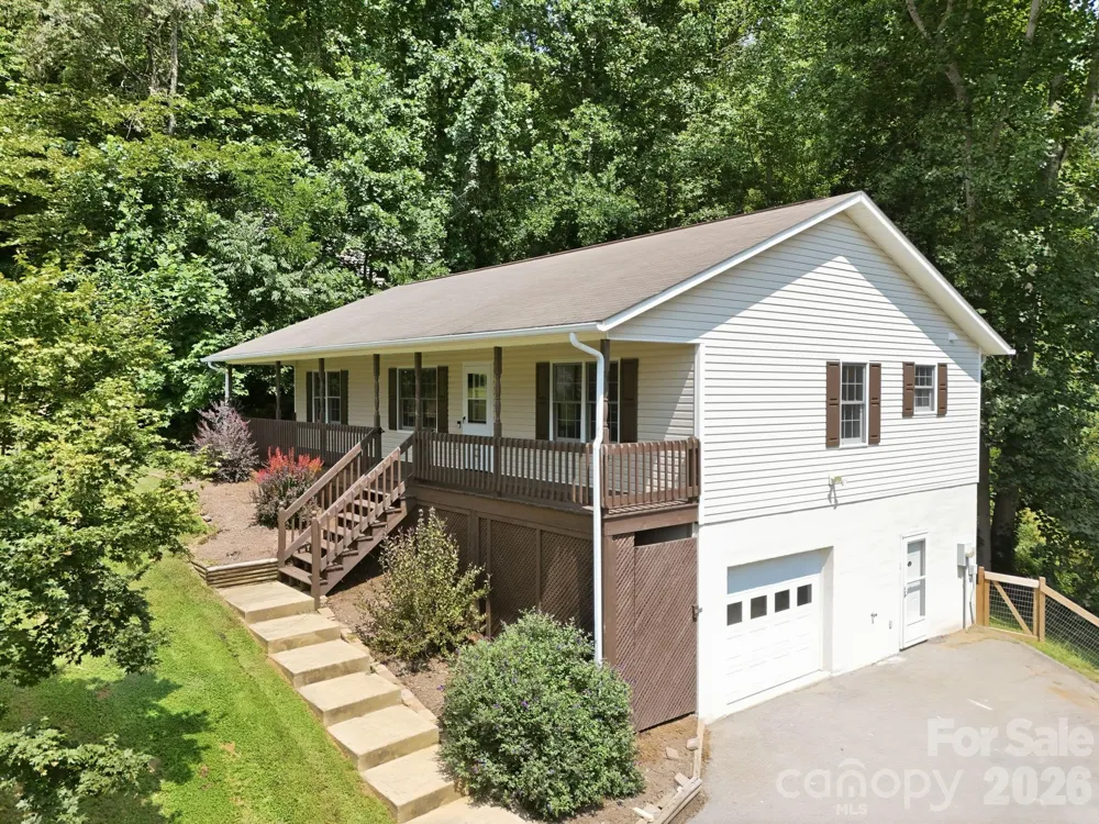 16 Westwood Drive Candler, NC 28715