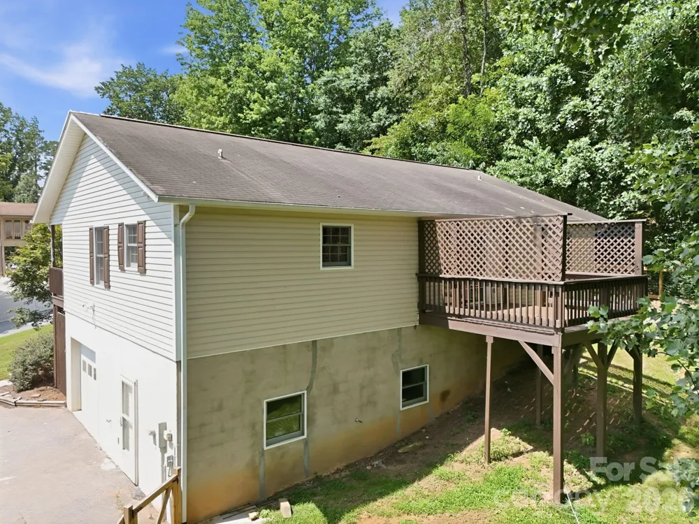 16 Westwood Drive Candler, NC 28715