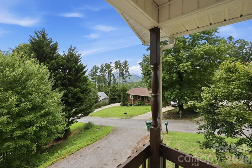 16 Westwood Drive Candler, NC 28715