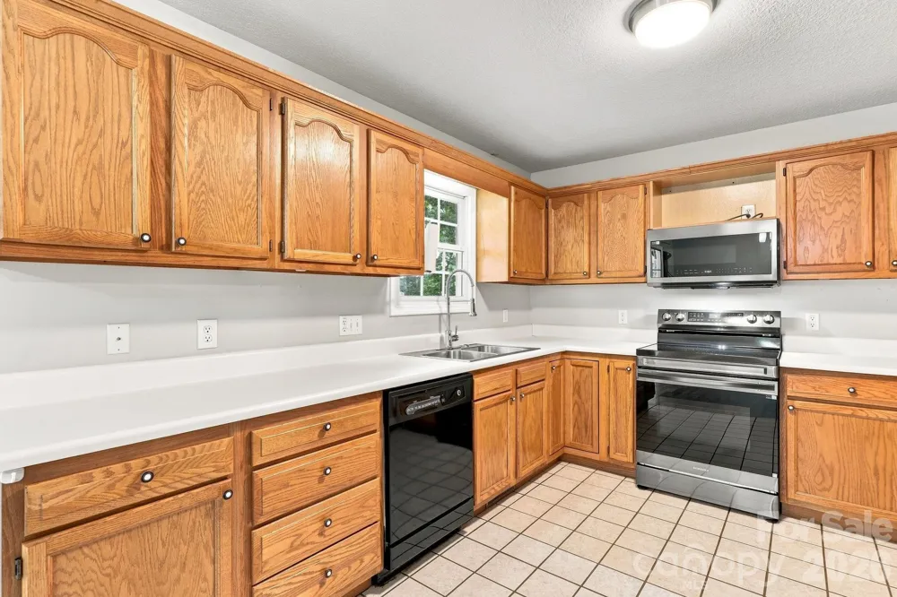 16 Westwood Drive Candler, NC 28715
