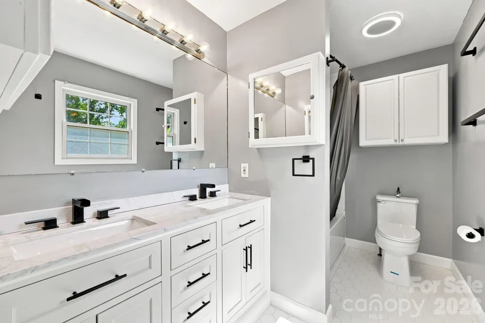 16 Westwood Drive Candler, NC 28715