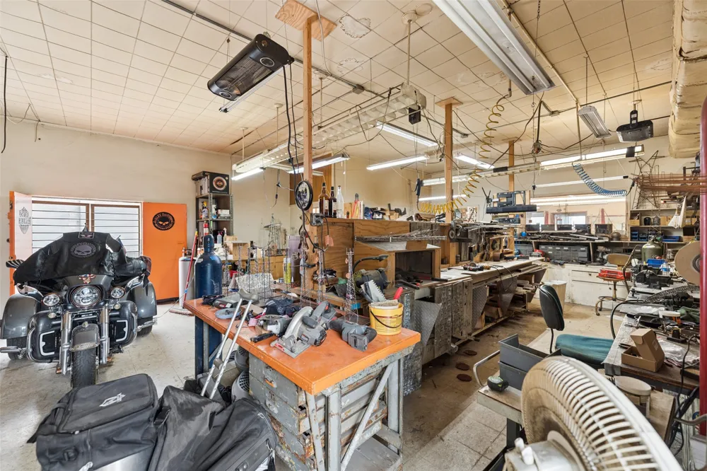 6205 E Tecumseh Street Tulsa, OK 74115