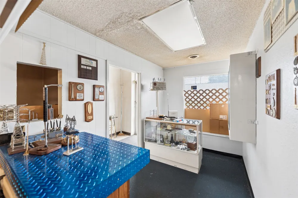 6205 E Tecumseh Street Tulsa, OK 74115