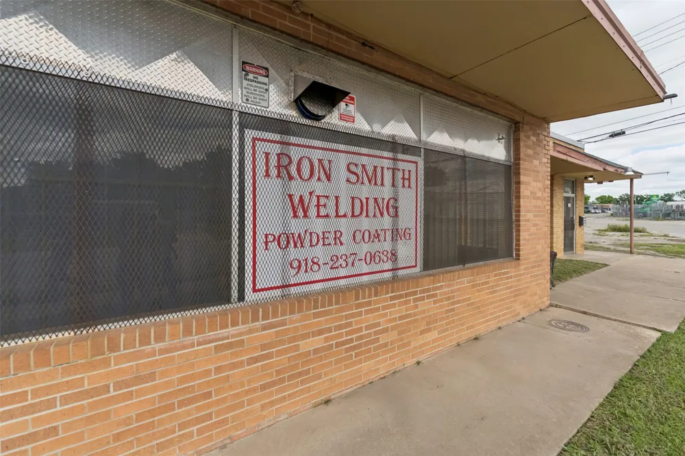 6205 E Tecumseh Street Tulsa, OK 74115