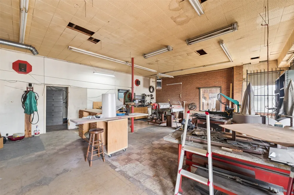 6209 E Tecumseh Street Tulsa, OK 74115