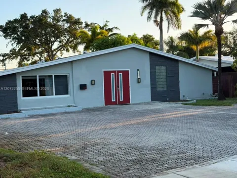 3161 Riverland Rd