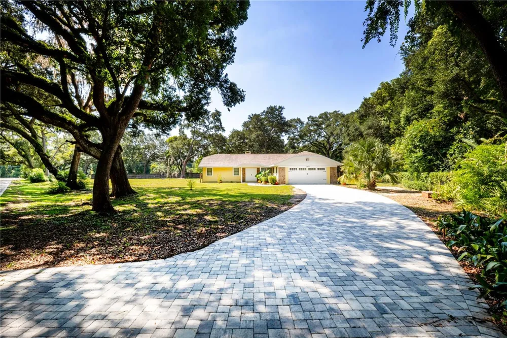 7838 SLOEWOOD DRIVE Mount Dora, FL 32757