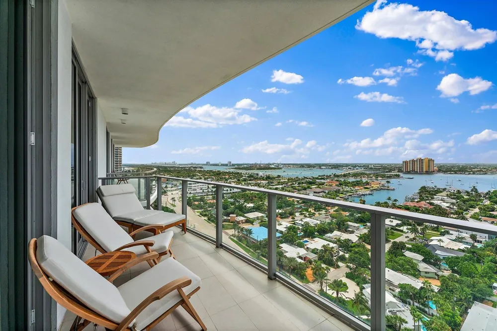 3100 Ocean Drive #1906 Singer Island, FL 33404