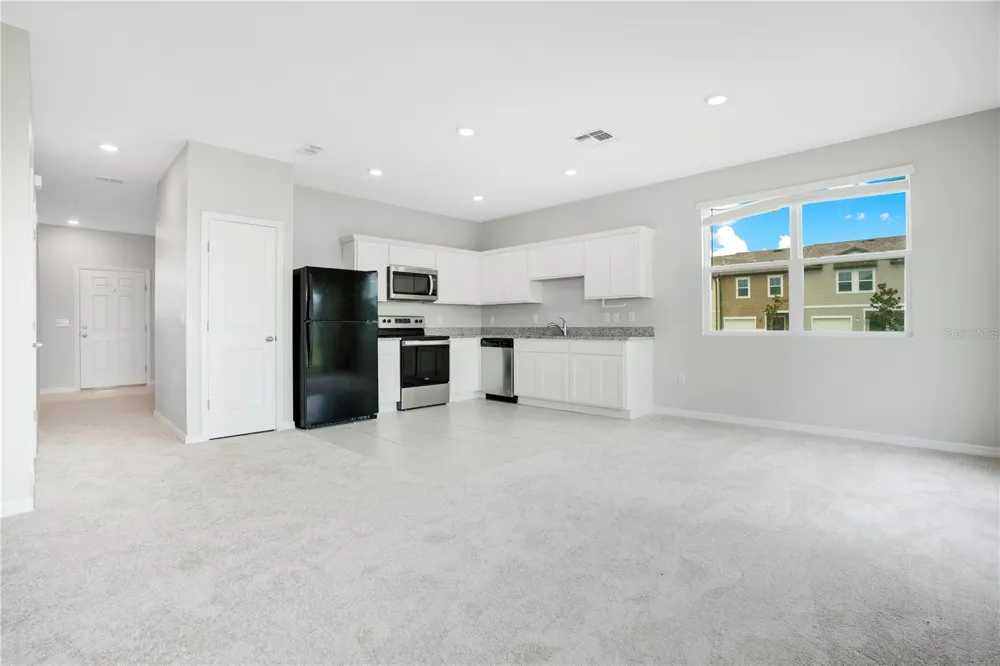 1068 APPLETON STREET Davenport, FL 33837