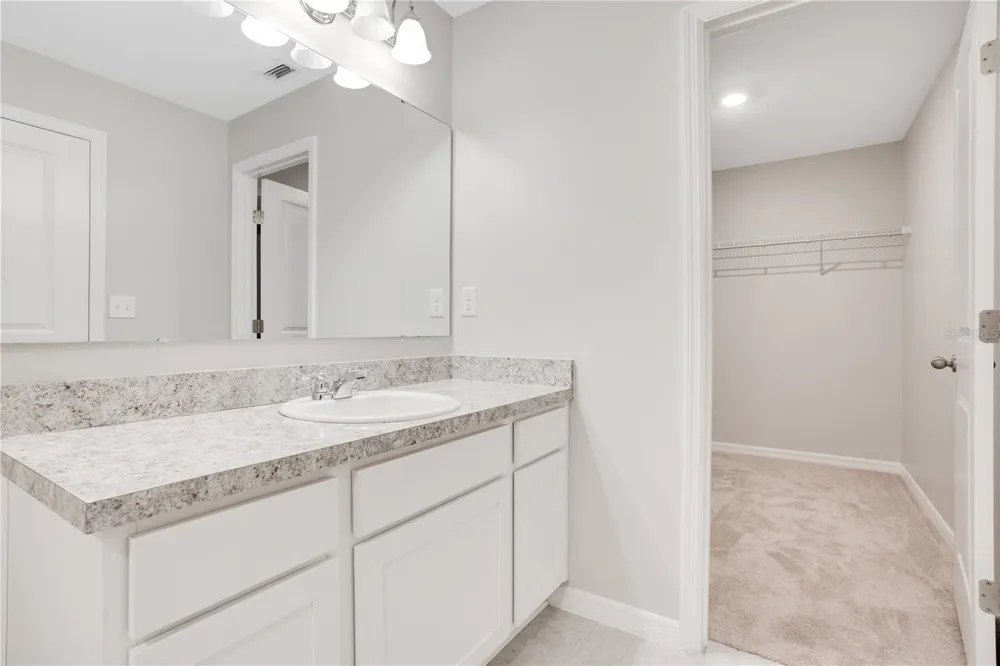 1068 APPLETON STREET Davenport, FL 33837