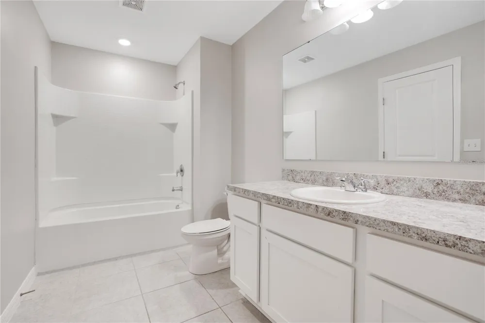 1068 APPLETON STREET Davenport, FL 33837
