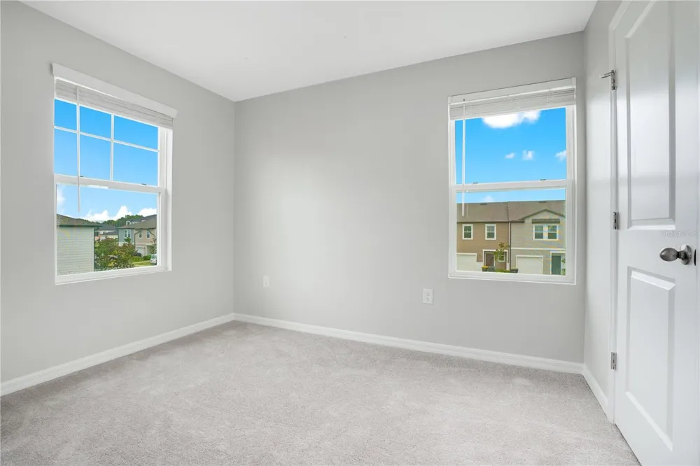 1068 APPLETON STREET Davenport, FL 33837