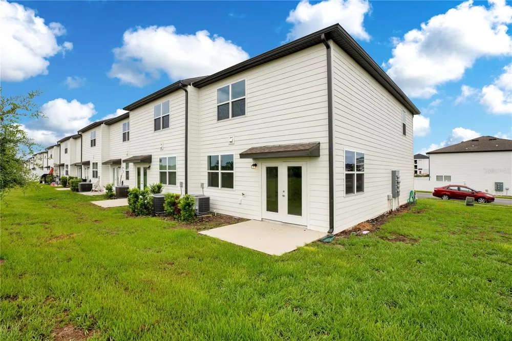 1068 APPLETON STREET Davenport, FL 33837