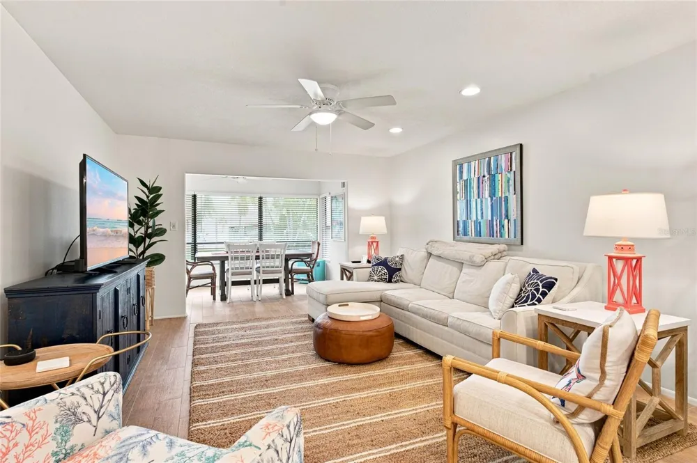 3868 CATALINA DRIVE Bradenton, FL 34210