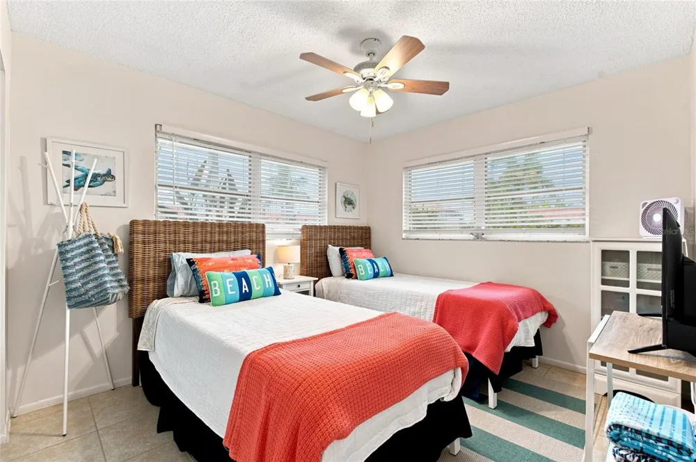 3868 CATALINA DRIVE Bradenton, FL 34210
