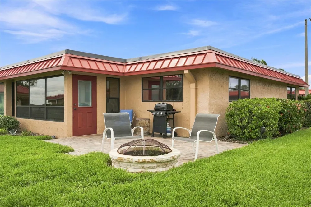 3868 CATALINA DRIVE Bradenton, FL 34210