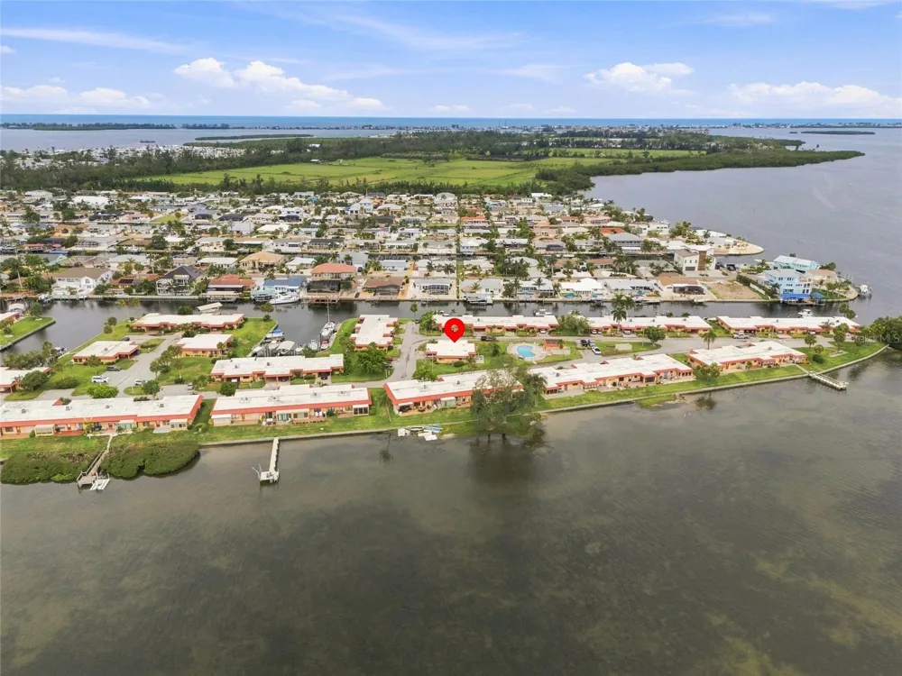 3868 CATALINA DRIVE Bradenton, FL 34210