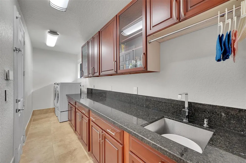 3600 PADDOCK ROAD Weston, FL 33331