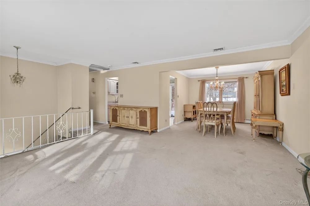 12 Spruce Court Nanuet, NY 10954