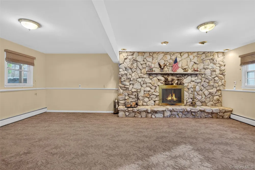 12 Spruce Court Nanuet, NY 10954