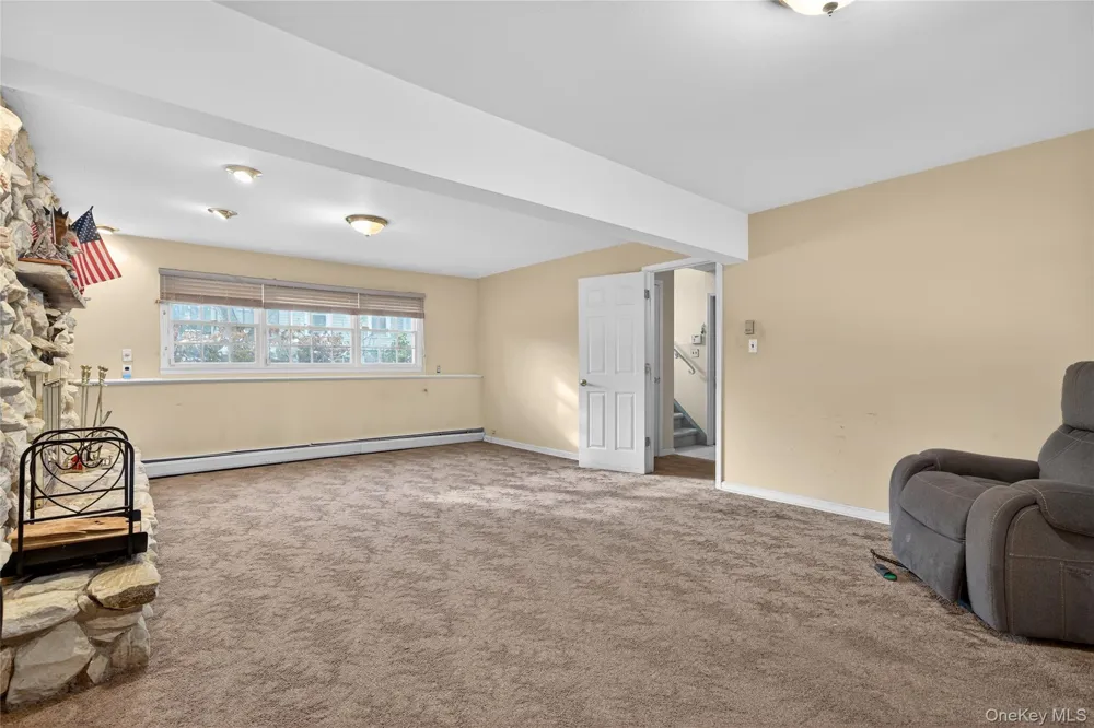 12 Spruce Court Nanuet, NY 10954