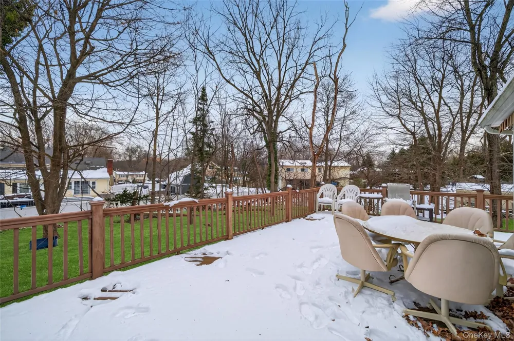 12 Spruce Court Nanuet, NY 10954