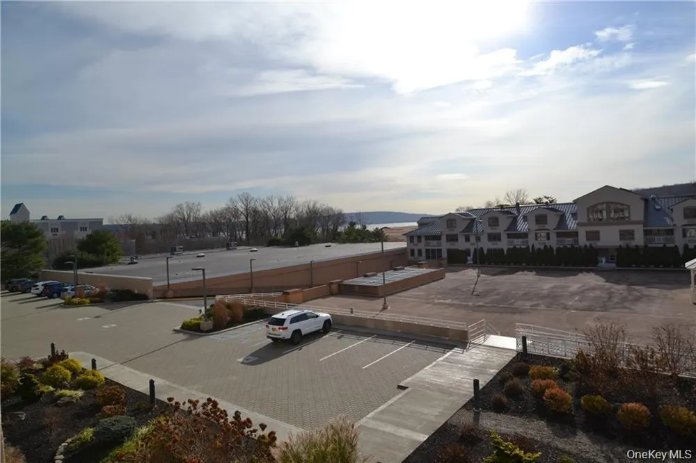 318 Harbor Cove #318 Piermont, NY 10968