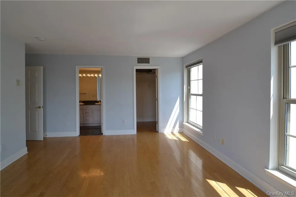 318 Harbor Cove #318 Piermont, NY 10968