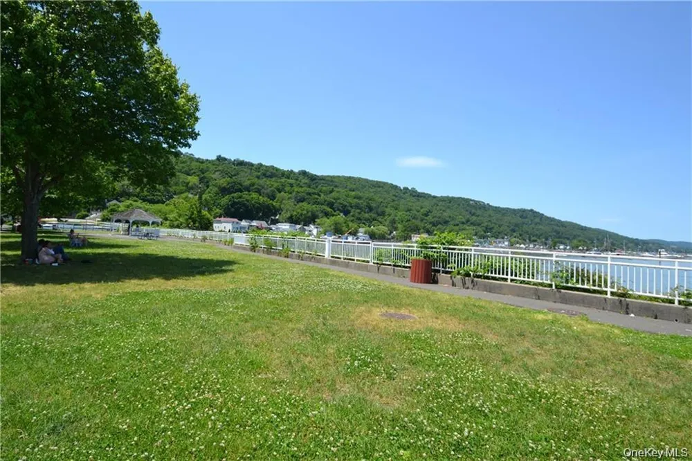 318 Harbor Cove #318 Piermont, NY 10968
