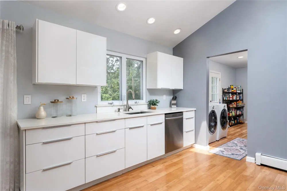 4 Shelley Court Middle Island, NY 11953