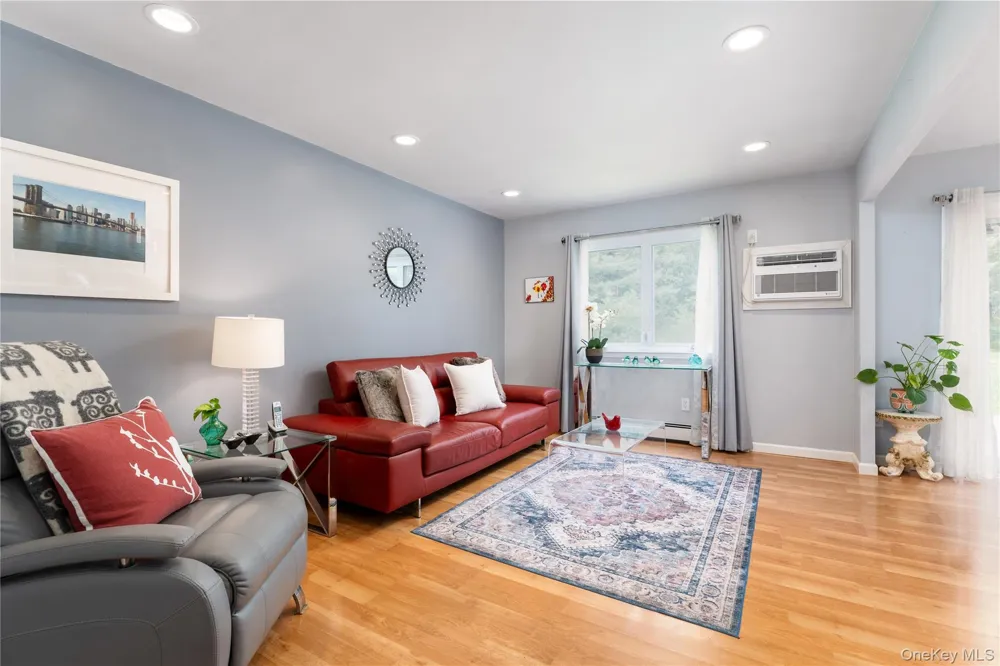 4 Shelley Court Middle Island, NY 11953