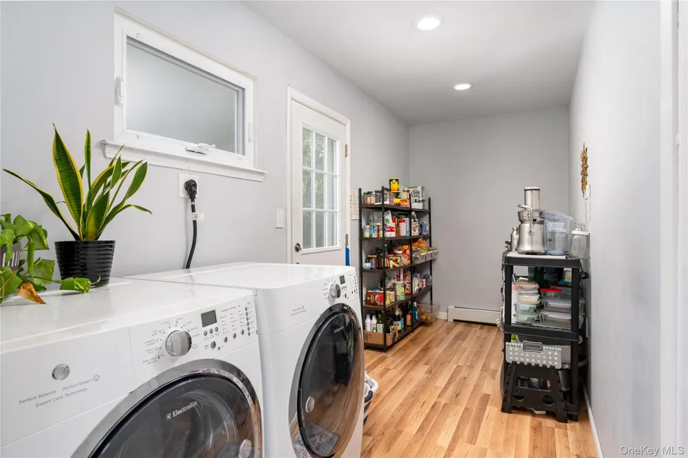 4 Shelley Court Middle Island, NY 11953