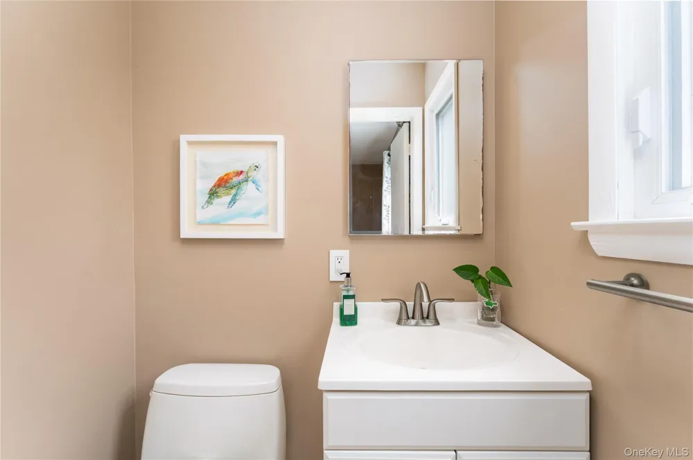 4 Shelley Court Middle Island, NY 11953