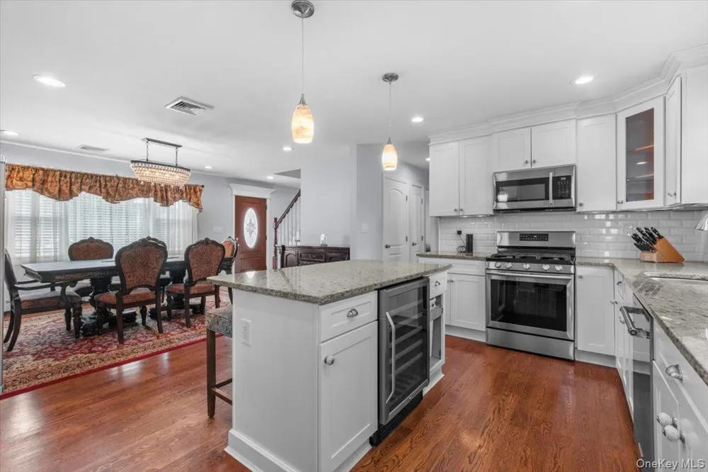 177 Queens Avenue Massapequa, NY 11758