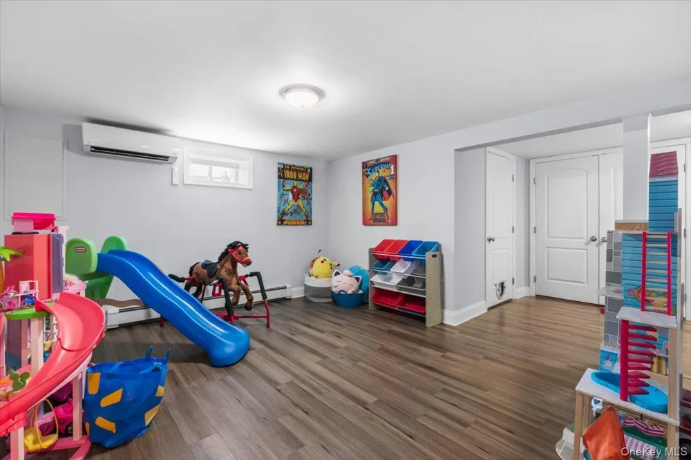 177 Queens Avenue Massapequa, NY 11758