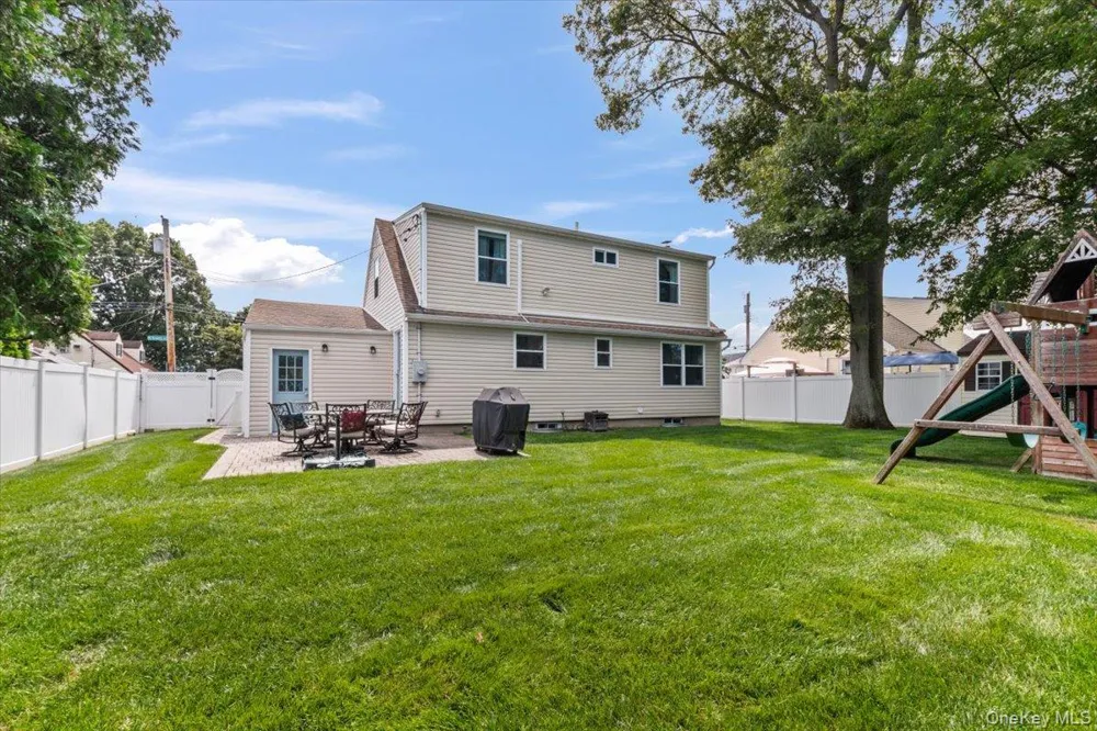 177 Queens Avenue Massapequa, NY 11758
