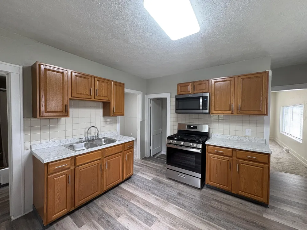 1025 Hamilton Avenue NW Grand Rapids, MI 49504