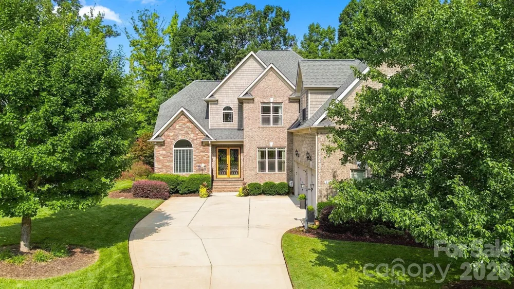 2455 Shiny Leaf Drive Denver, NC 28037