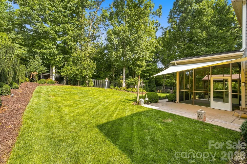 2455 Shiny Leaf Drive Denver, NC 28037