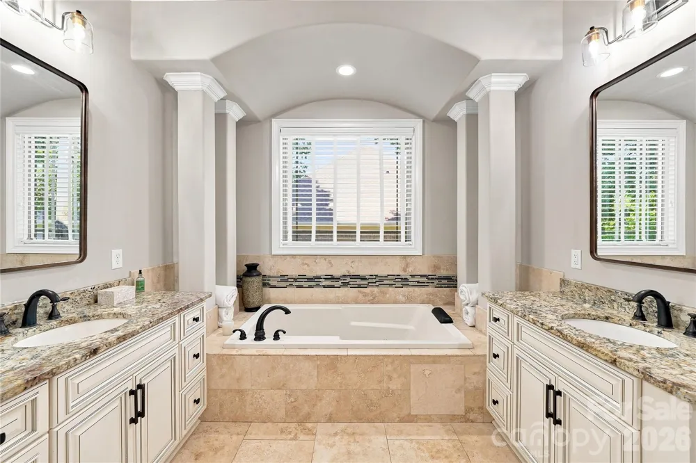 2455 Shiny Leaf Drive Denver, NC 28037