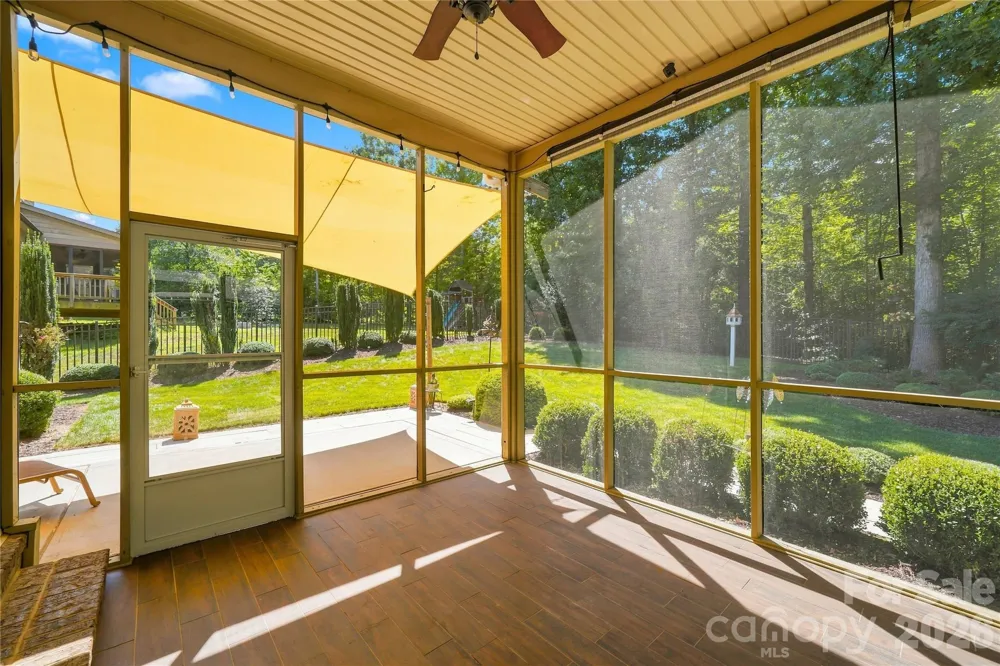 2455 Shiny Leaf Drive Denver, NC 28037