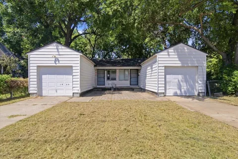 1830 Martin Luther King Jr Boulevard E